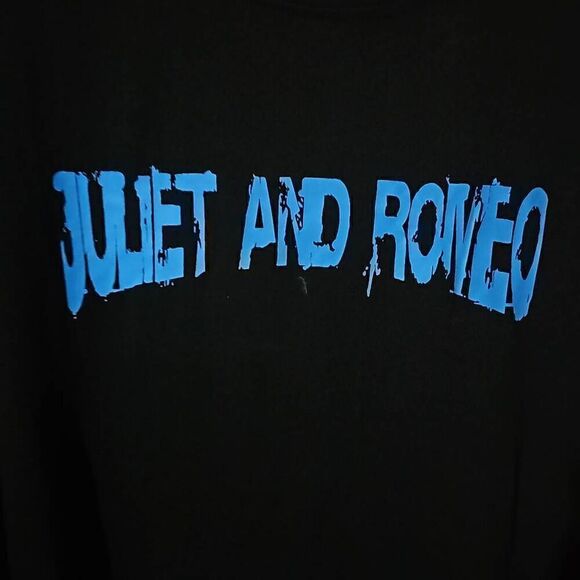 RoMWe Juliet and Romeo graphic T-shirt Size XL NWT - Picture 4 of 7